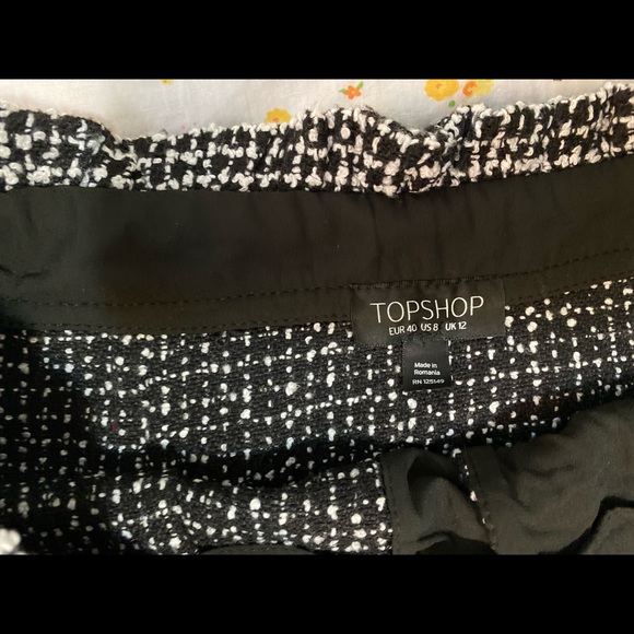 Black and white tweed button skirt - Picture 2 of 3